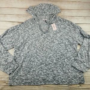 🌟B2G1 Juicy Couture Keyhole Neck Hoodie
XL